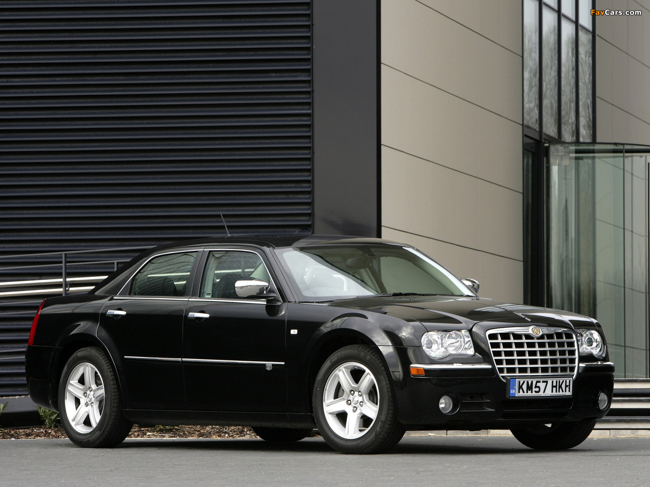 Photos of Chrysler 300C UK-spec (LE) 2007–10 (1280 x 960)