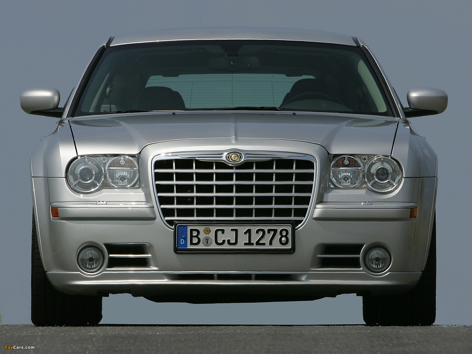 Photos of Chrysler 300C SRT8 Touring 2006–10 (1600 x 1200)
