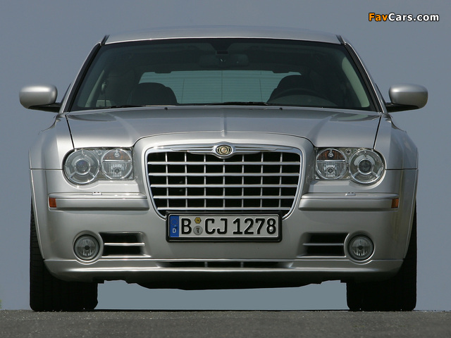 Photos of Chrysler 300C SRT8 Touring 2006–10 (640 x 480)