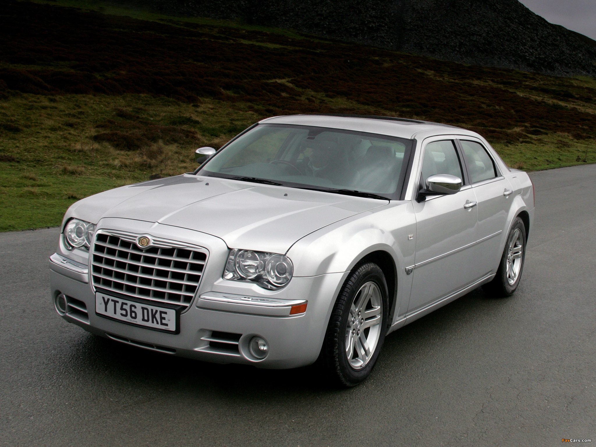 Pictures of Chrysler 300C UK-spec (LE) 2005–07 (2048 x 1536)