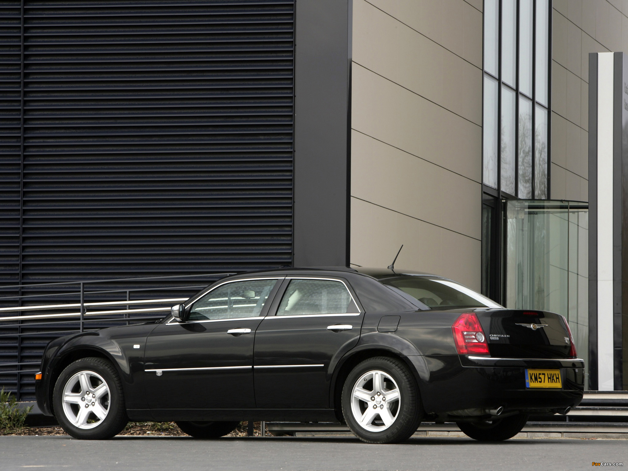 Pictures of Chrysler 300C UK-spec (LE) 2007–10 (2048 x 1536)