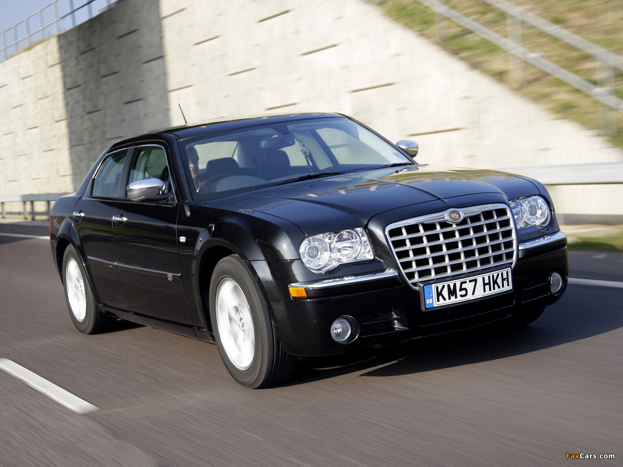 Pictures of Chrysler 300C UK-spec (LE) 2007–10 (1280 x 960)