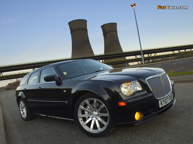 Pictures of Chrysler 300C SRT8 Touring UK-spec (LE) 2007–10 (640 x 480)