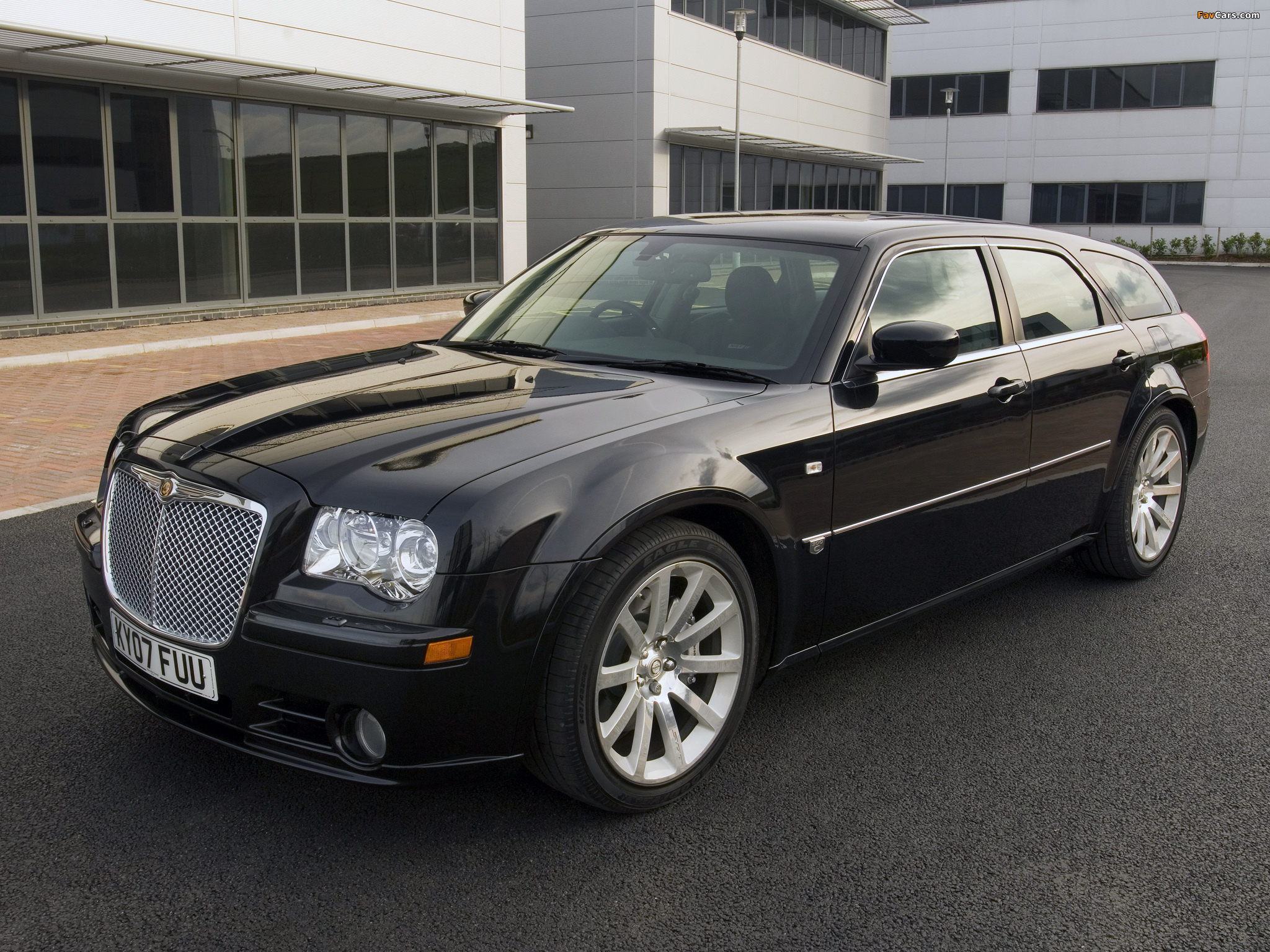 Pictures of Chrysler 300C SRT8 Touring UK-spec (LE) 2007–10 (2048 x 1536)