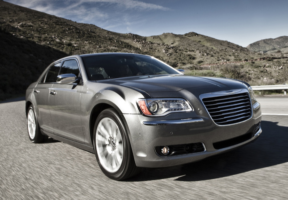 Pictures of Chrysler 300 2011