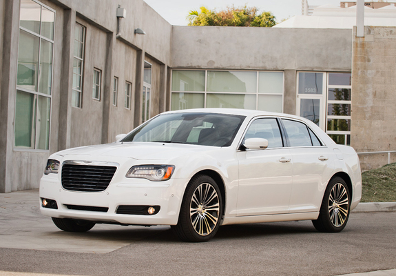 Pictures of Chrysler 300S 2011–14