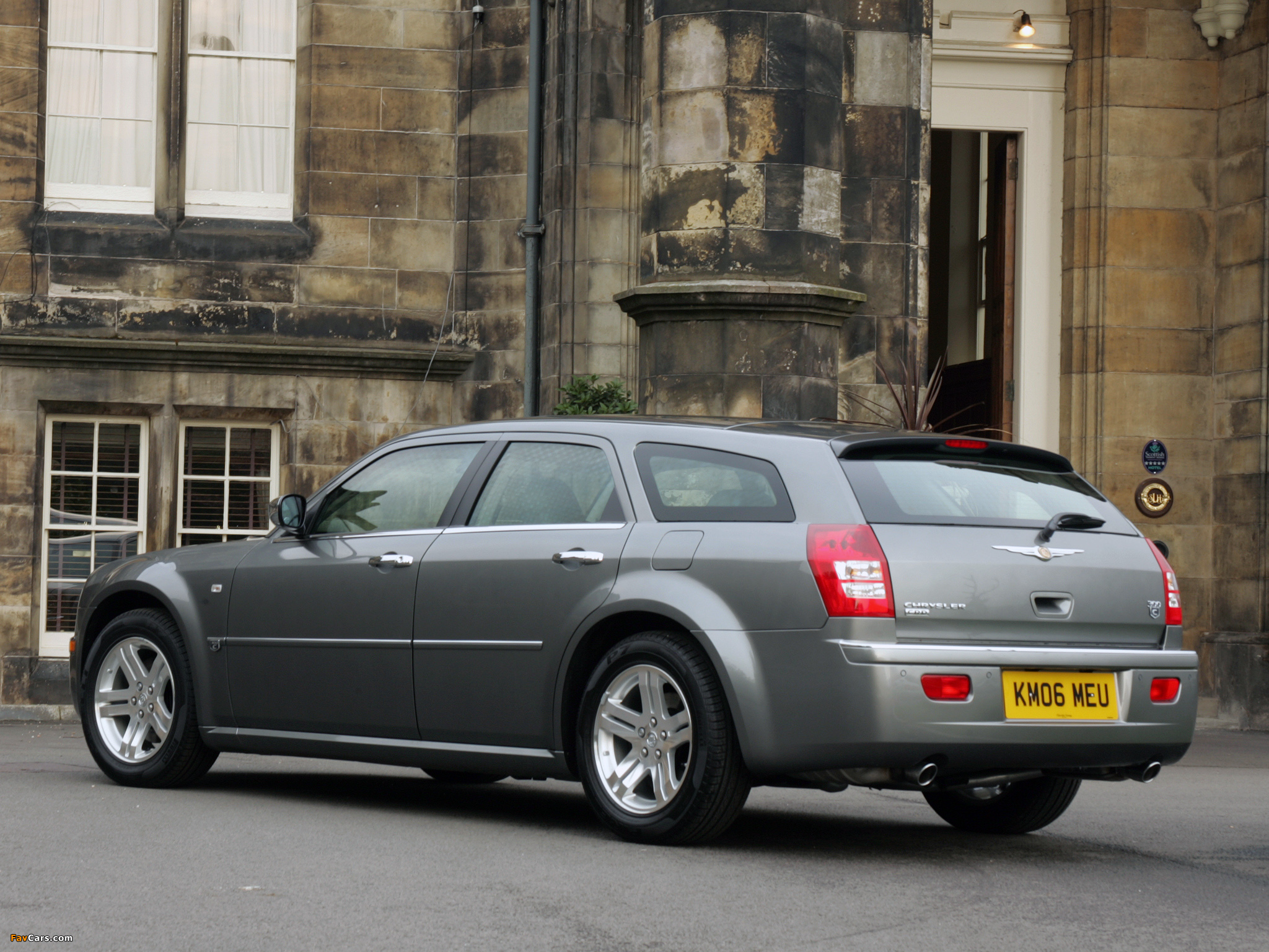 Pictures of Chrysler 300C Touring UK-spec 2007–10 (2048 x 1536)