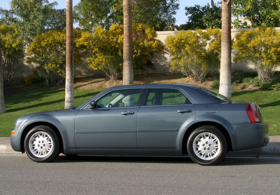 Chrysler 300 (LX) 2004–07 wallpapers