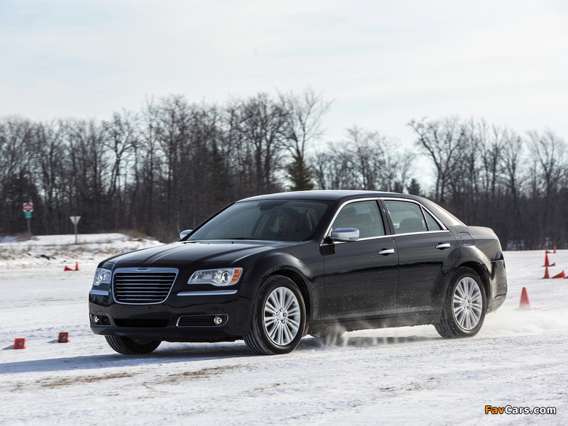 Chrysler 300C AWD 2011 wallpapers (800 x 600)