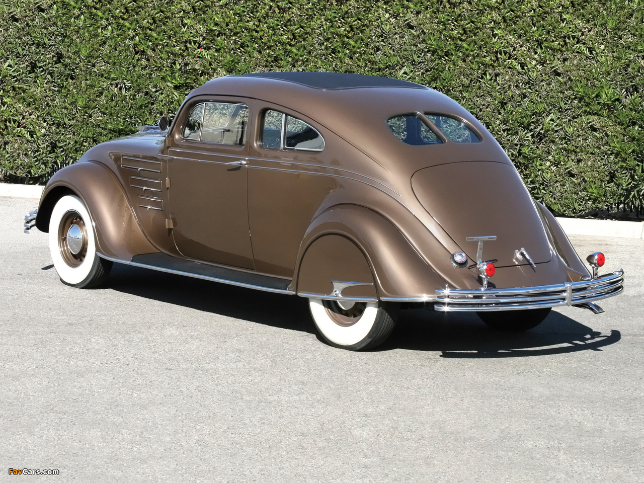 Photos of Chrysler Imperial Airflow CV Coupe 1934 (1280 x 960)