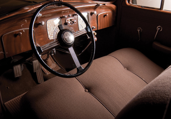 Pictures of Chrysler Imperial Airflow Coupe 1936