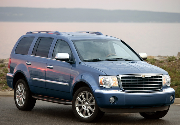 Chrysler Aspen 2006–08 pictures