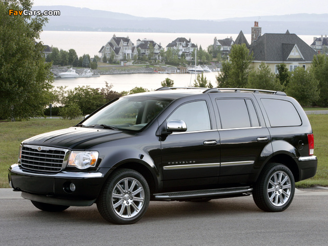 Photos of Chrysler Aspen 2006–08 (640 x 480)