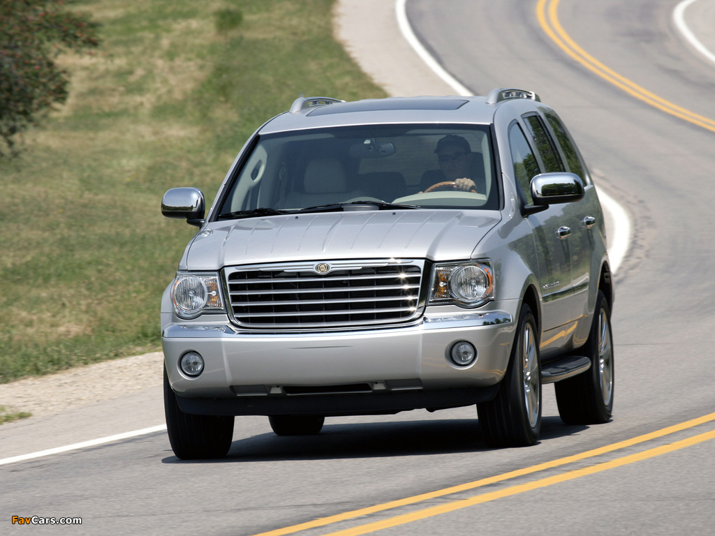 Pictures of Chrysler Aspen 2006–08 (1024 x 768)