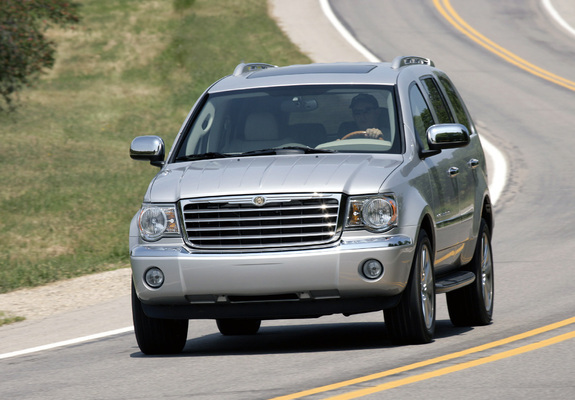 Pictures of Chrysler Aspen 2006–08