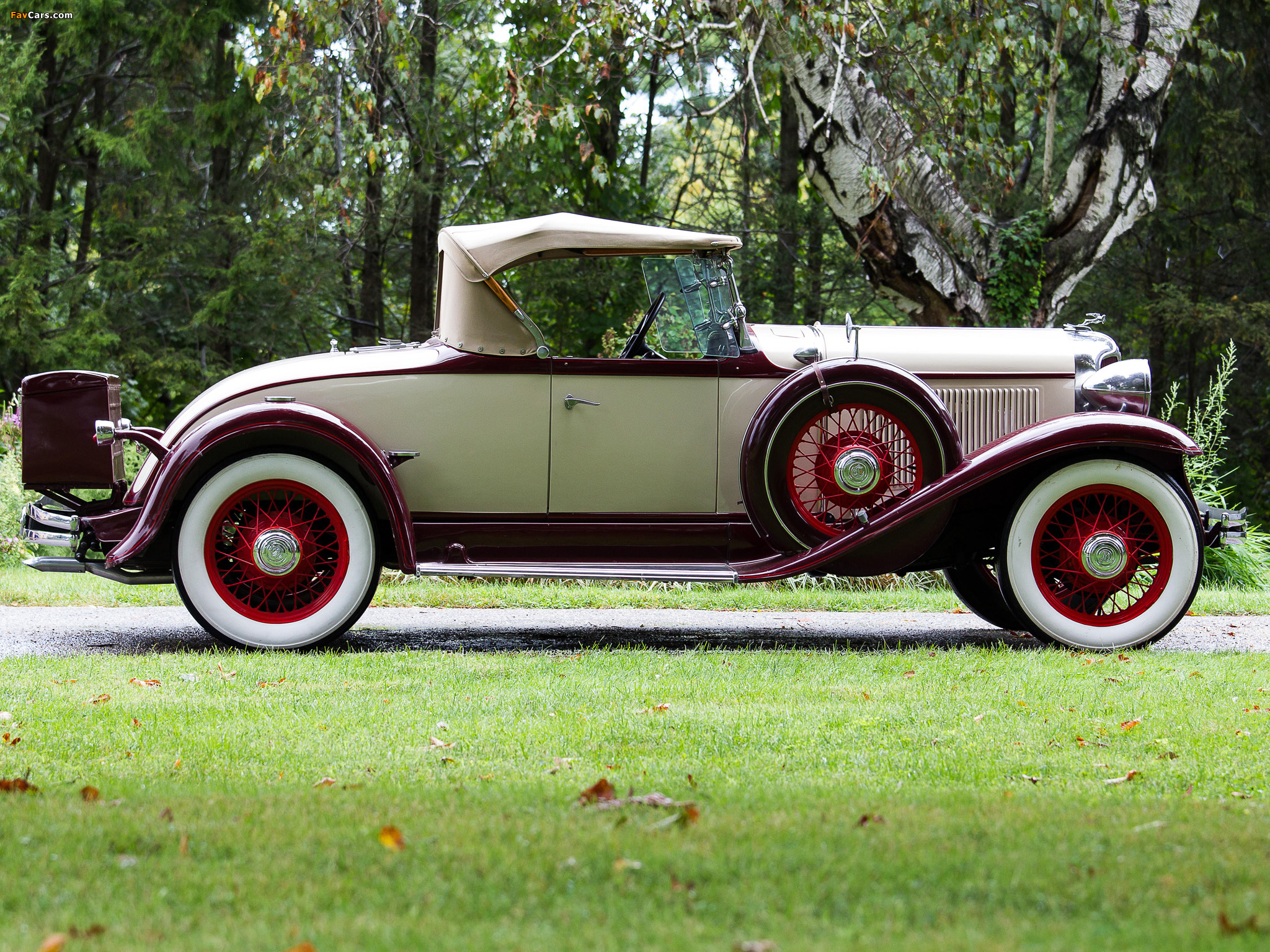 Images of Chrysler CM New Six Roadster 1931–32 (2048 x 1536)