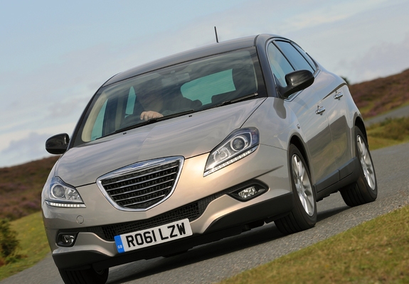 Pictures of Chrysler Delta 2011