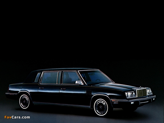 Photos of Chrysler Executive 1983–84 (640 x 480)