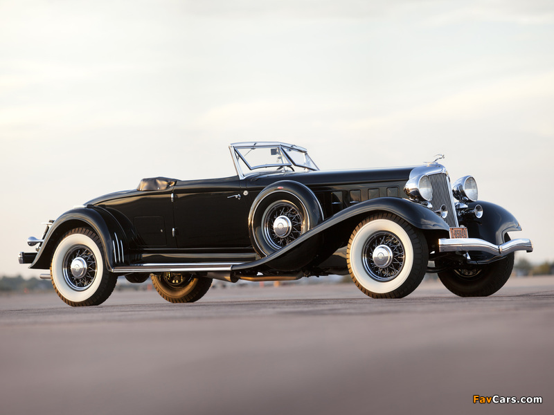 Chrysler Custom Imperial Roadster Convertible by LeBaron (CL) 1933 wallpapers (800 x 600)