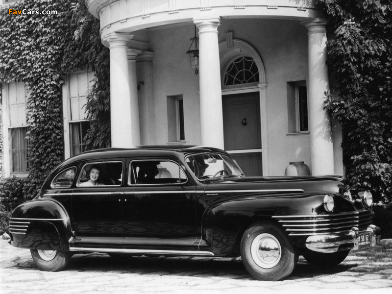 Chrysler Crown Imperial 8-passenger Sedan (C37) 1942 images (800 x 600)