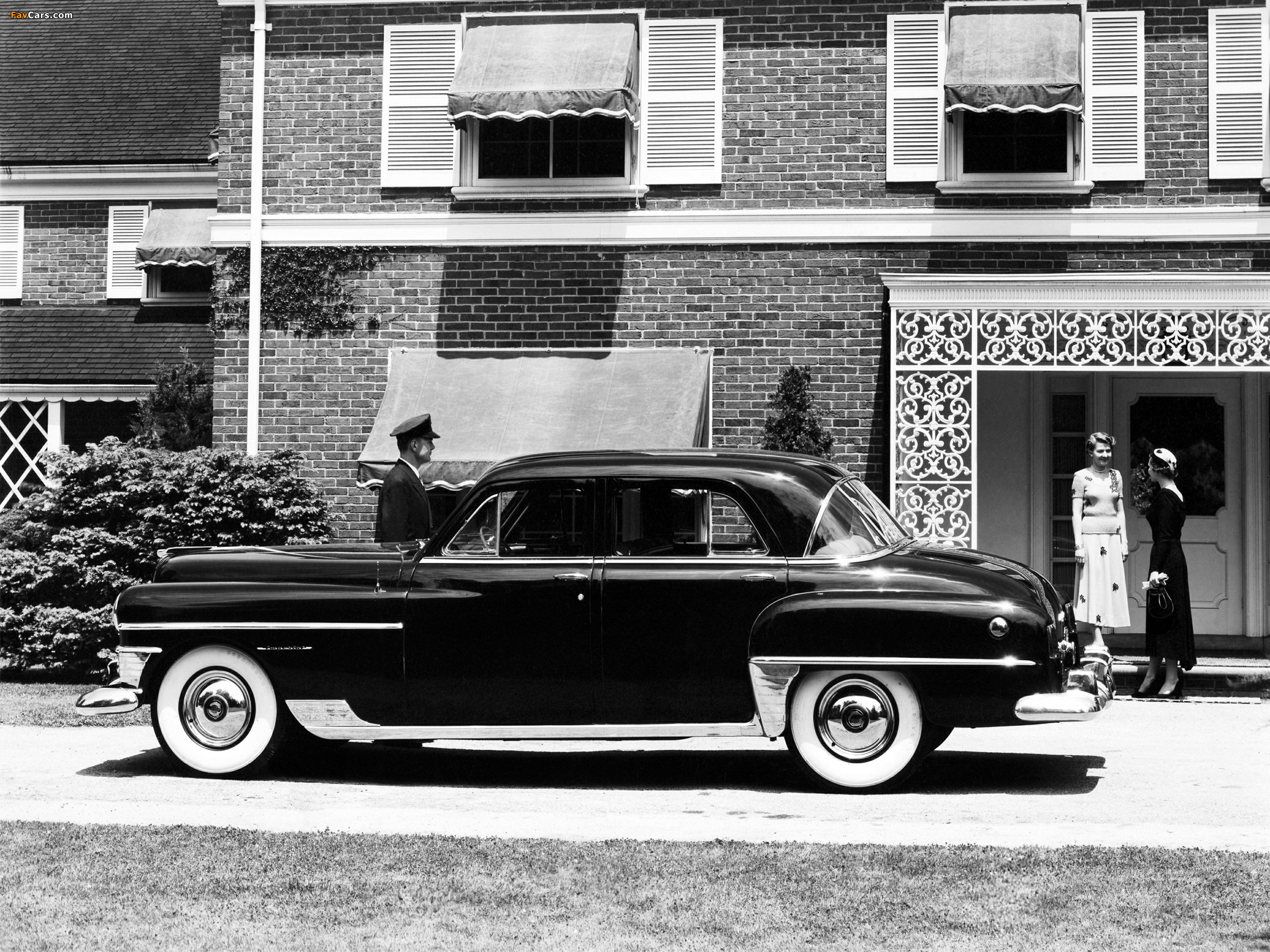 Chrysler Imperial 4-door Sedan 1950 photos (2048 x 1536)