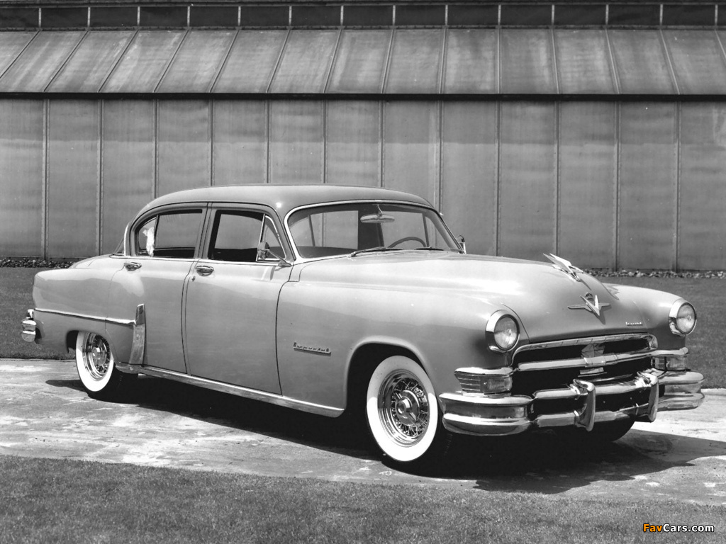 Chrysler Custom Imperial 4-door Sedan 1953 wallpapers (1024 x 768)