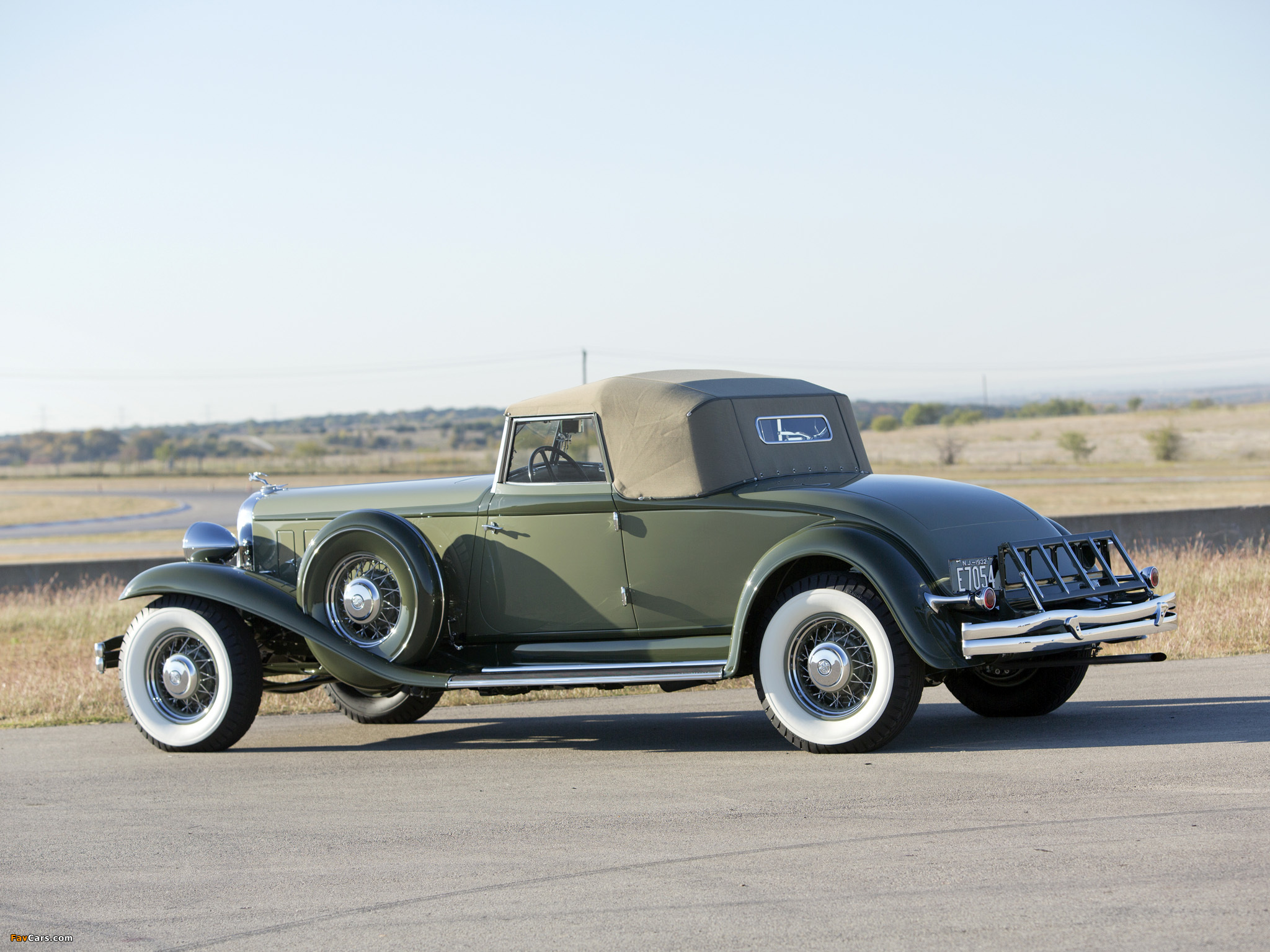 Images of Chrysler Imperial Convertible Coupe by LeBaron (CL) 1932 (2048 x 1536)