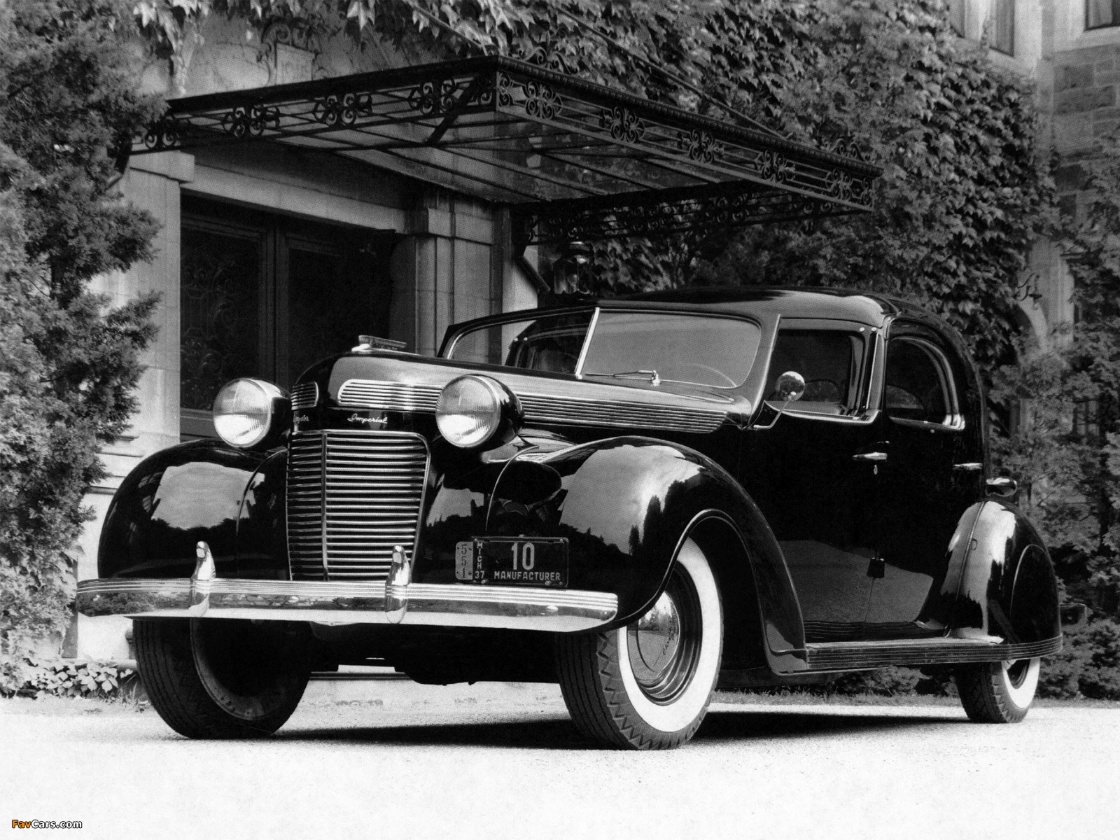 Images of Chrysler Imperial Town Car by LeBaron (C-15) 1937 (1600 x 1200)
