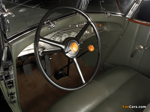 Photos of Chrysler Imperial Convertible Coupe by LeBaron (CL) 1932 (640 x 480)