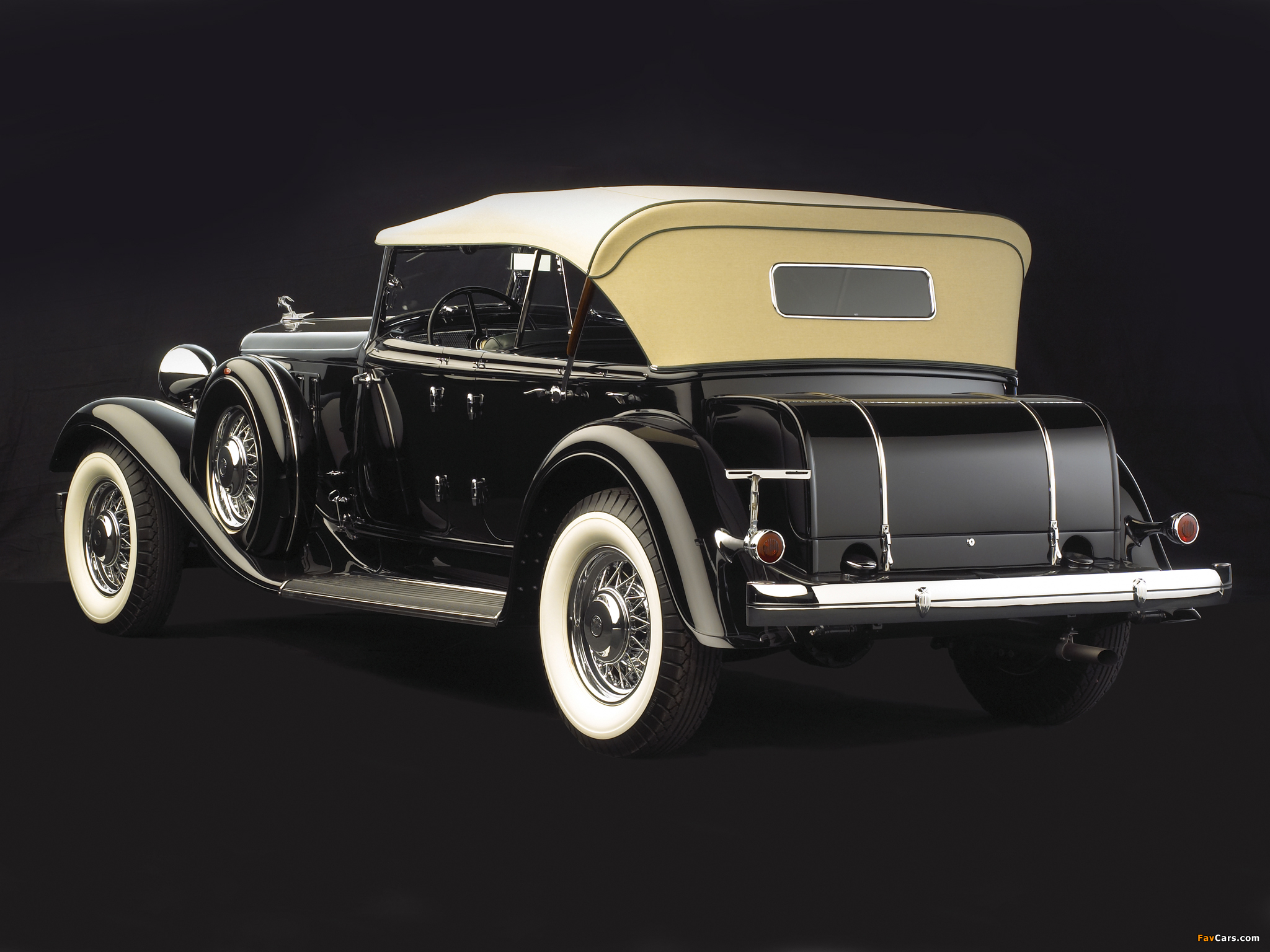 Photos of Chrysler Imperial Sport Phaeton by LeBaron (CL) 1933 (2048 x 1536)
