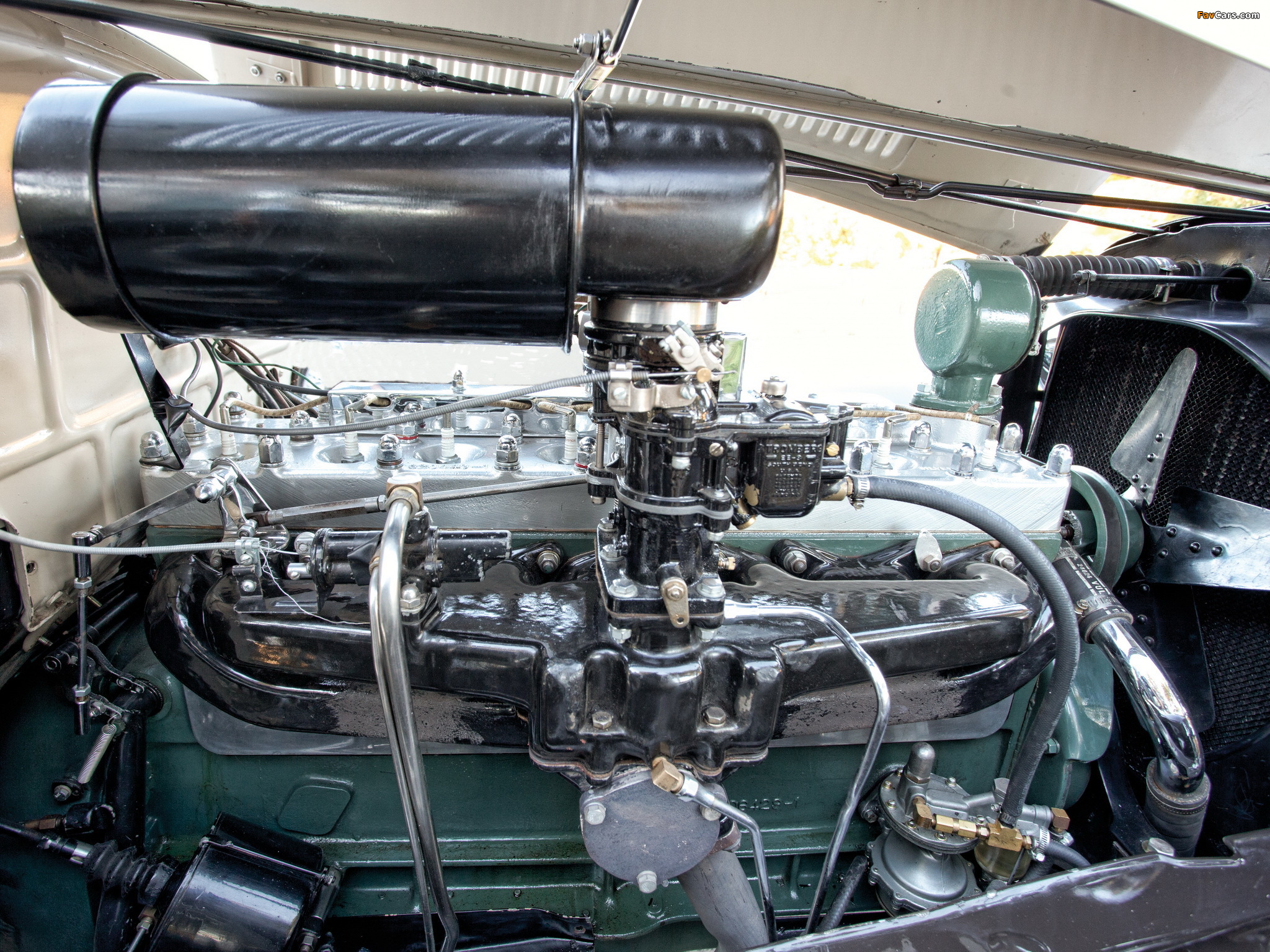 Pictures of Chrysler Imperial Convertible Sedan (CH) 1932 (2048 x 1536)