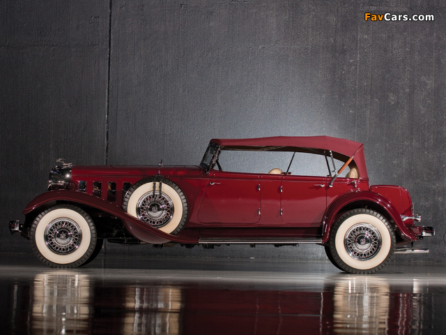 Chrysler Imperial Dual Windshield Sport Phaeton (CL) 1933 wallpapers (640 x 480)