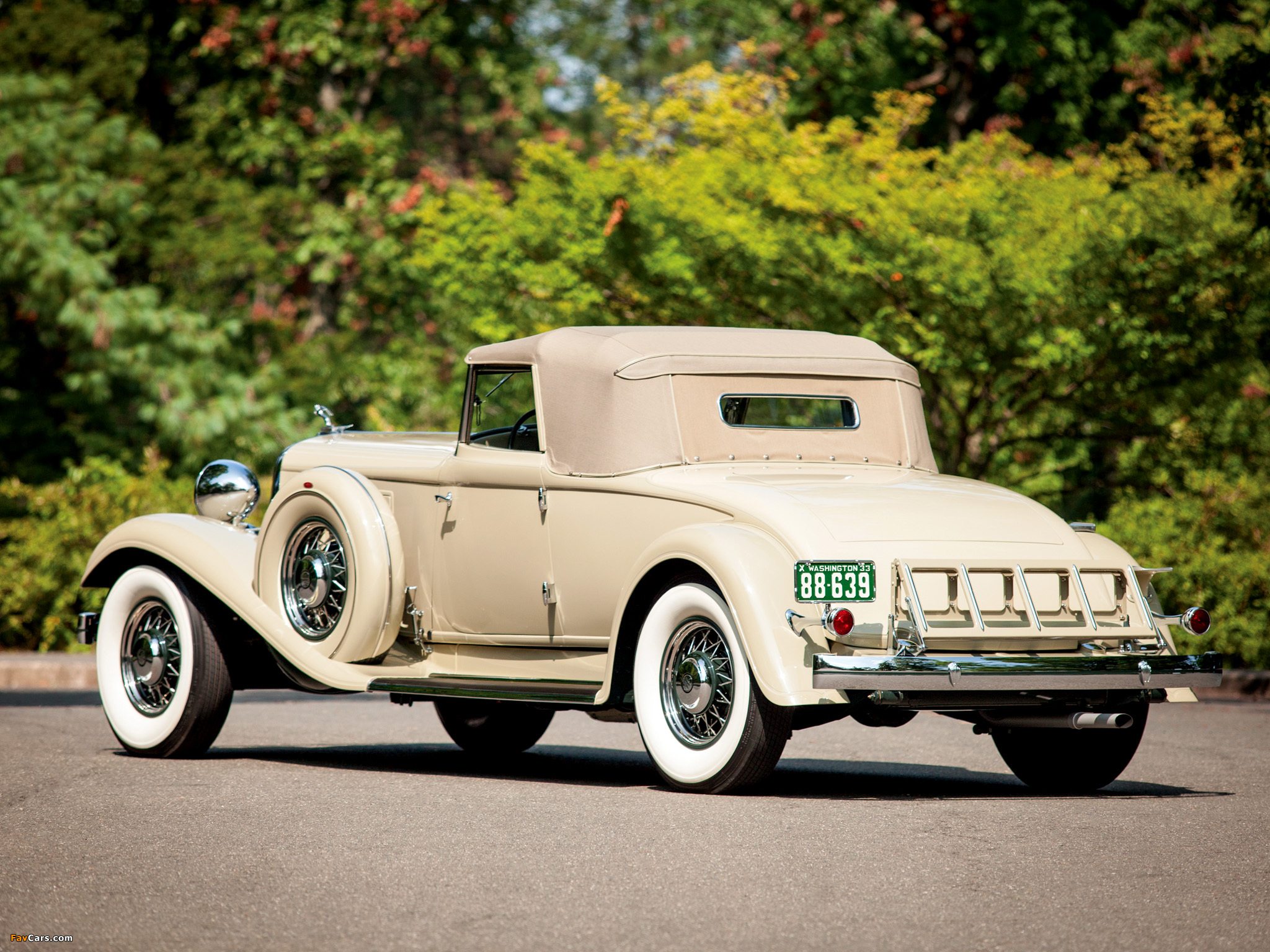 Chrysler Custom Imperial Roadster Convertible by LeBaron (CL) 1933 wallpapers (2048 x 1536)