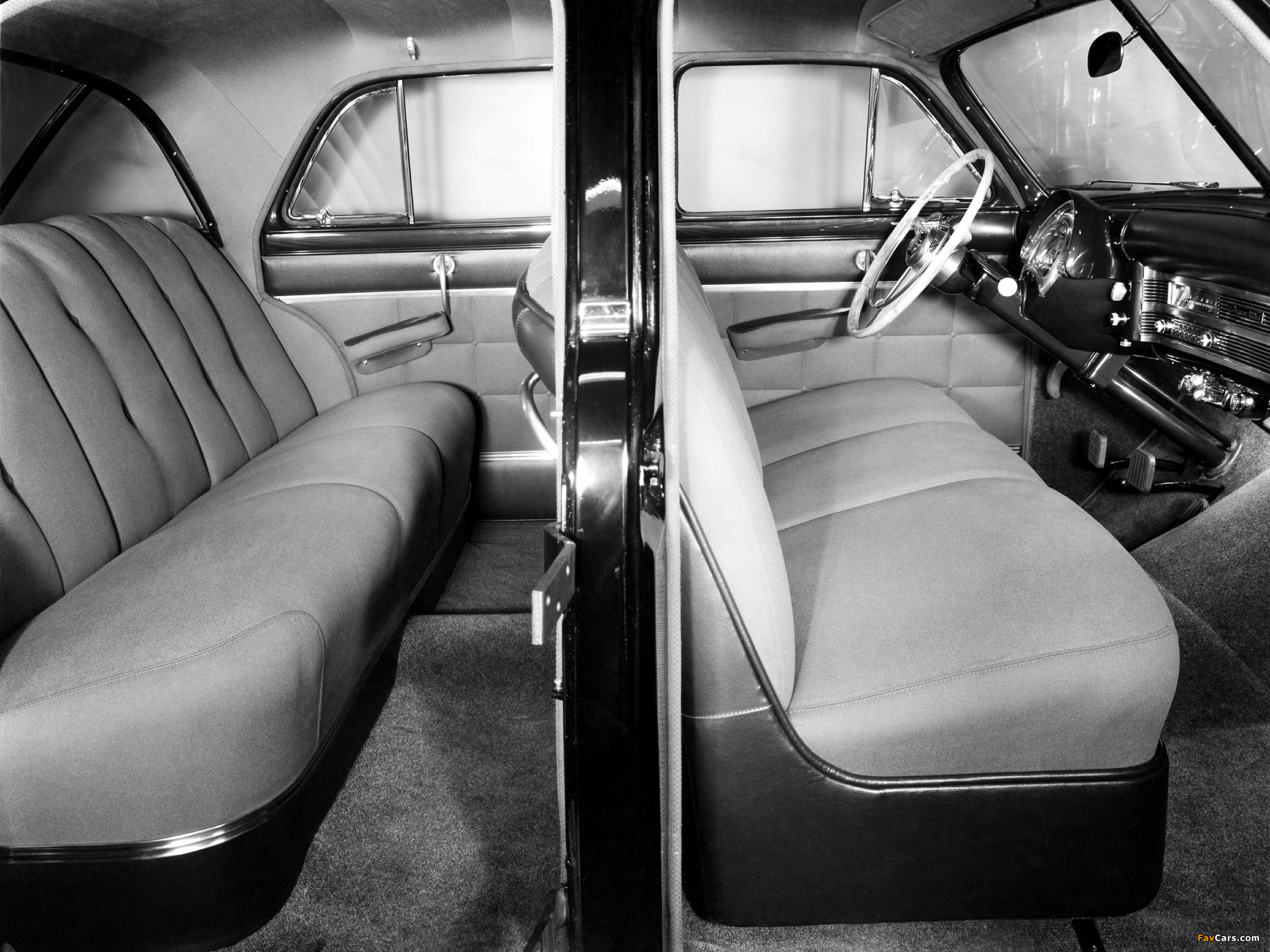 Chrysler Imperial 4-door Sedan 1950 wallpapers (2048 x 1536)