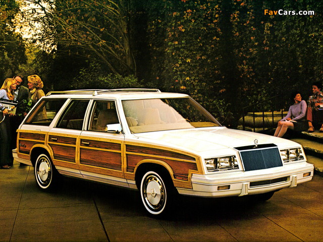 Chrysler LeBaron Town & Country Wagon 1982 wallpapers (640 x 480)