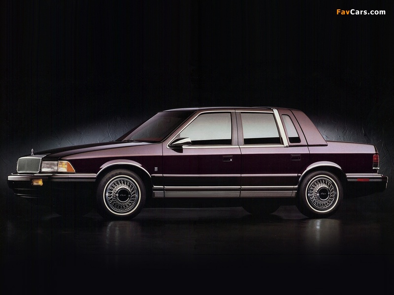 Chrysler LeBaron Landau Sedan 1990–94 pictures (800 x 600)