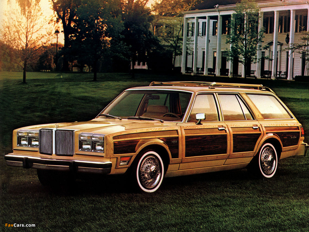 Photos of Chrysler LeBaron Town & Country Wagon 1981 (1024 x 768)