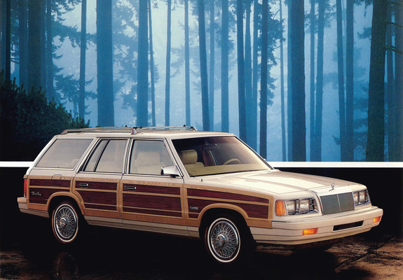 Photos of Chrysler LeBaron Town & Country Wagon 1988