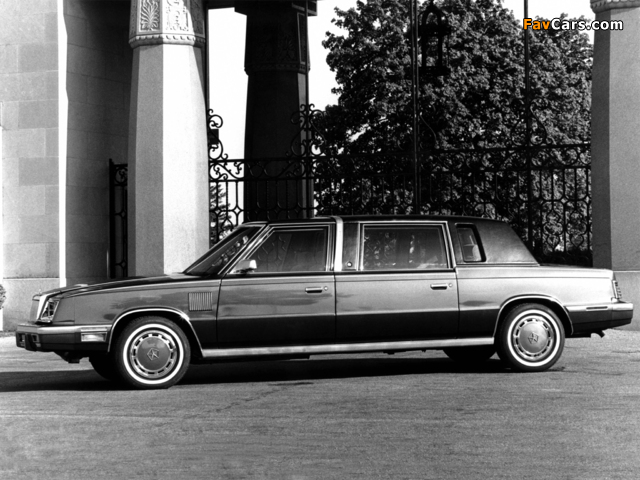 Chrysler Limousine 1983–86 pictures (640 x 480)