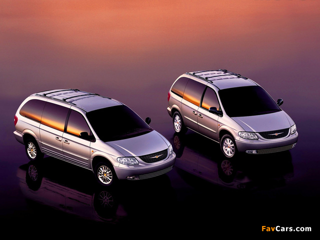 Chrysler Town & Country & Voyager 2000-04 images (640 x 480)