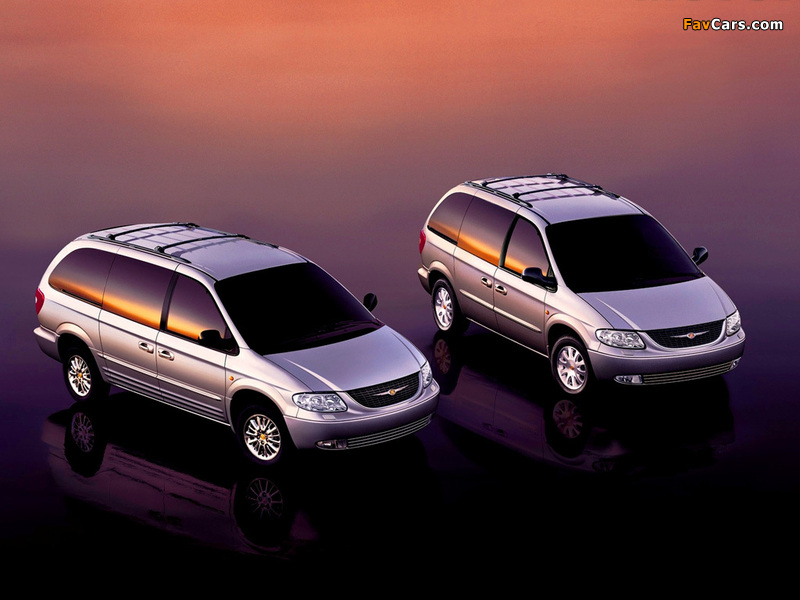 Chrysler Town & Country & Voyager 2000-04 images (800 x 600)