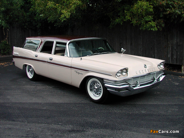 Chrysler New Yorker Town & Country (C76 168) 1957 photos (640 x 480)