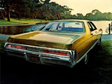Chrysler New Yorker 4-door Sedan 1970 photos