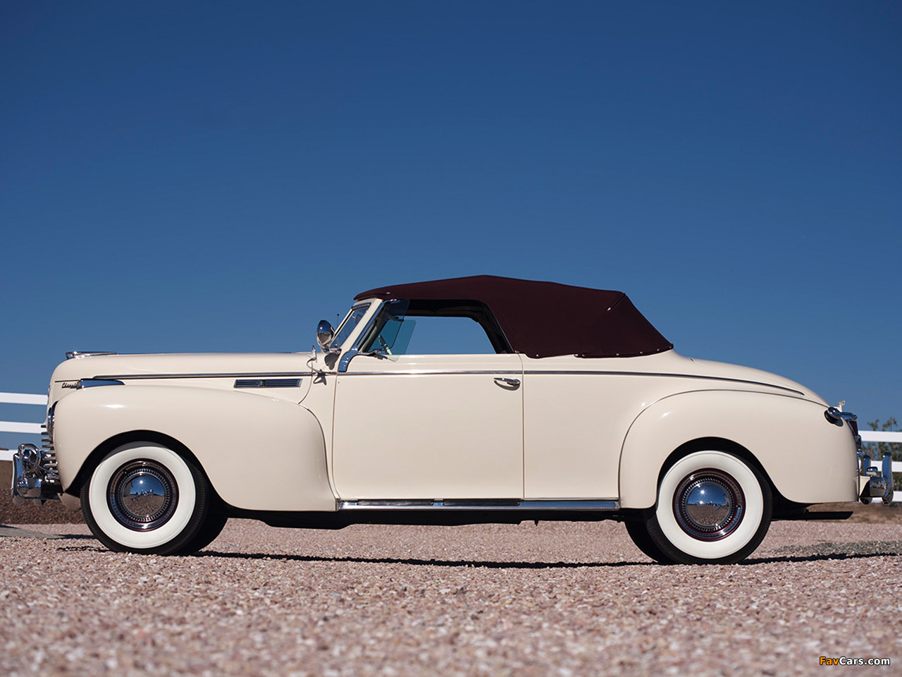 Photos of Chrysler New Yorker Highlande 1940 (1280 x 960)