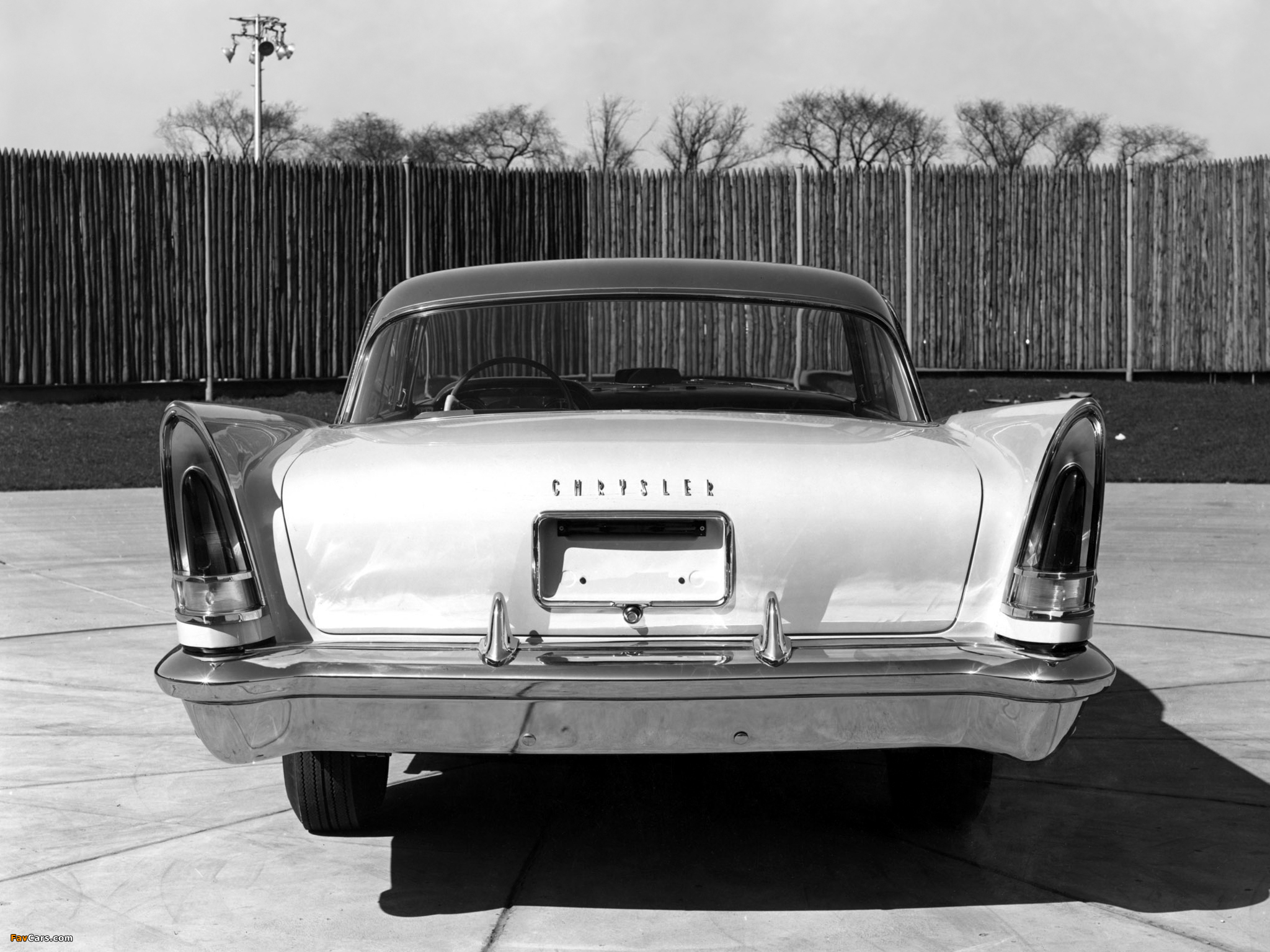 Pictures of Chrysler New Yorker Hardtop Sedan 1958 (2048 x 1536)