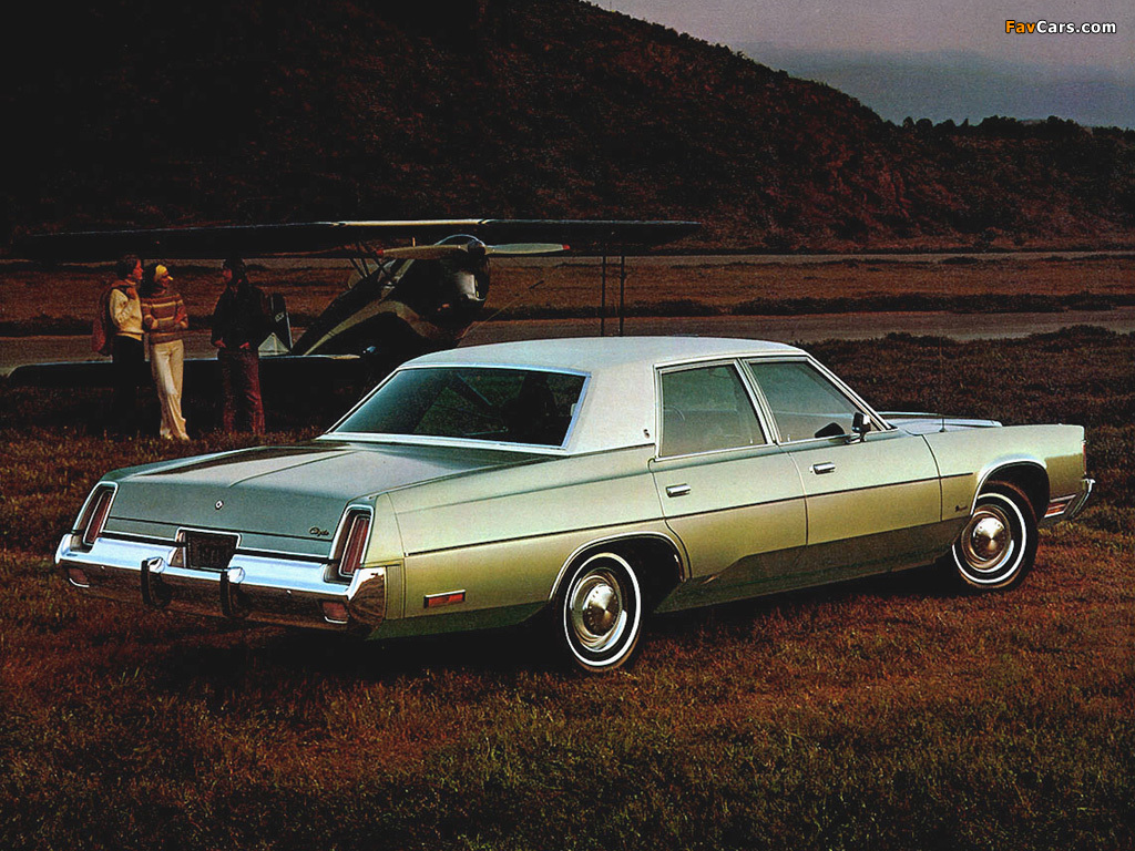 Chrysler Newport Sedan 1976 images (1024 x 768)