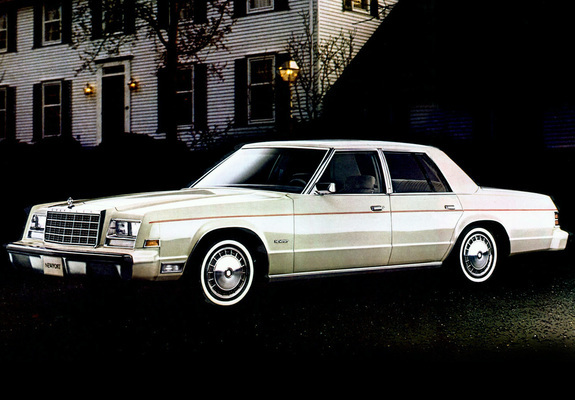Images of Chrysler Newport Sedan 1980
