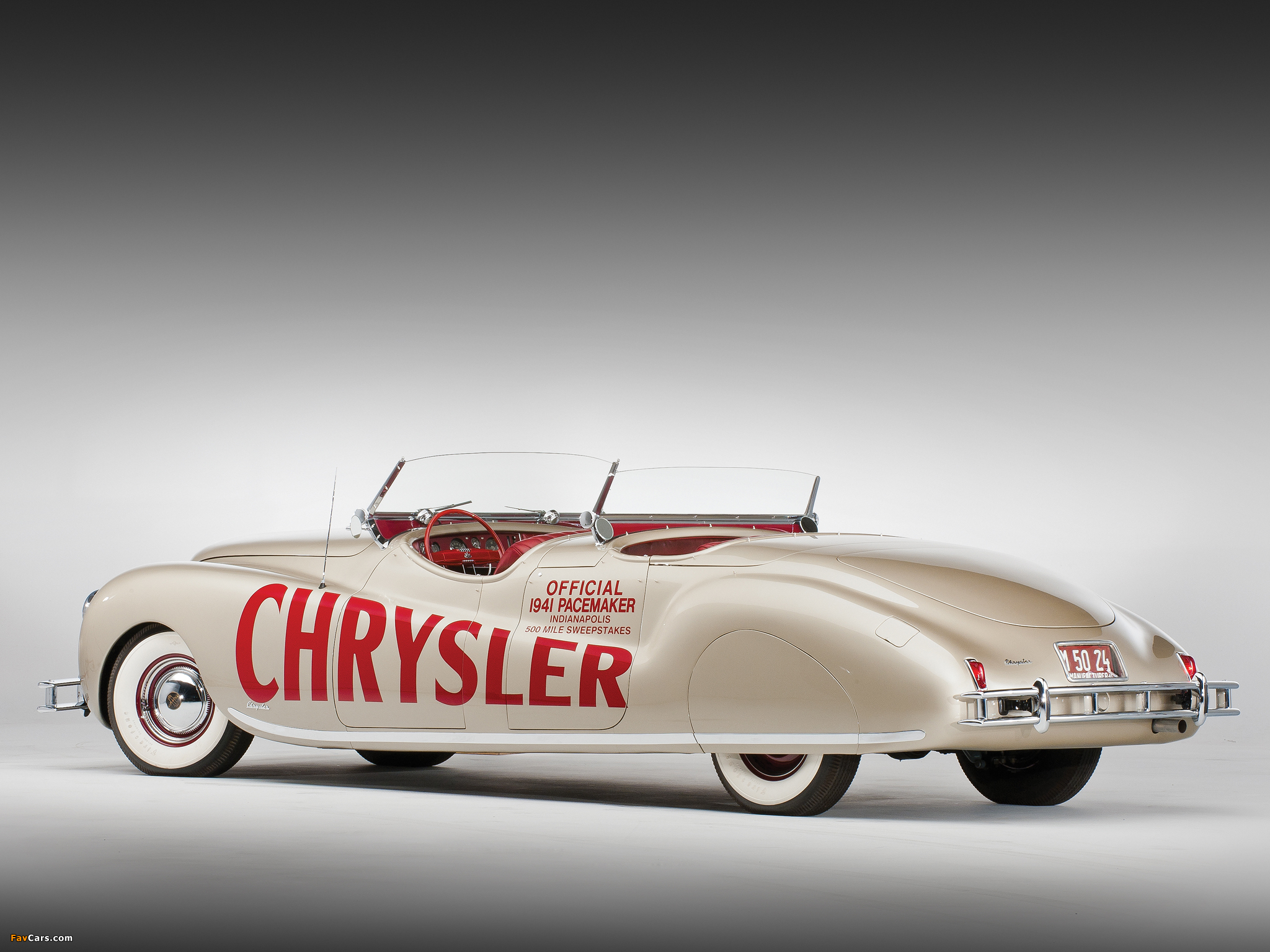 Photos of Chrysler Newport Dual Cowl Phaeton LeBaron Pace Car 1941 (2048 x 1536)