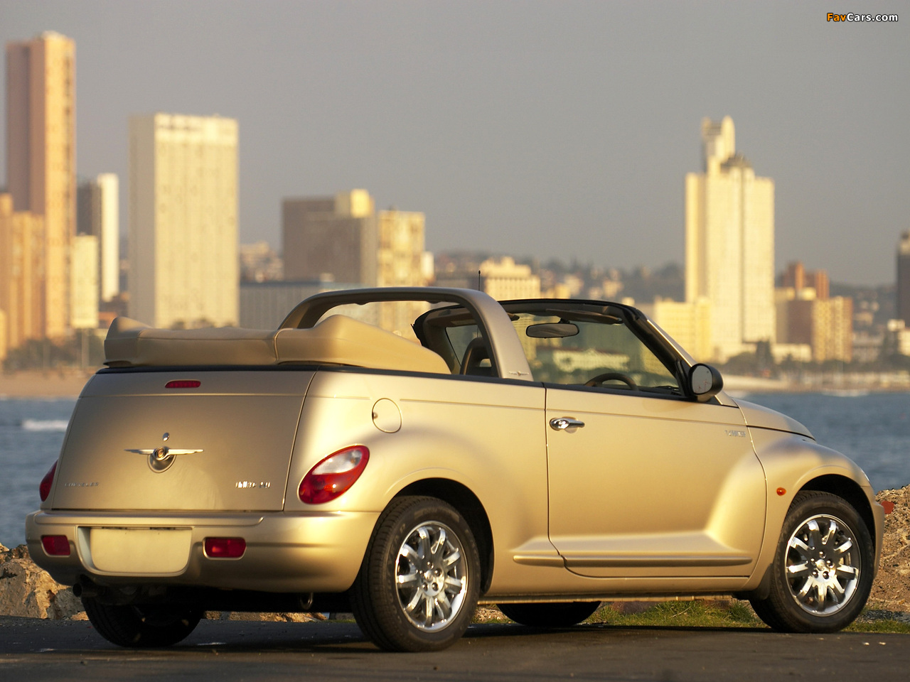 Photos of Chrysler PT Cruiser Convertible UK-spec 2006–07 (1280 x 960)