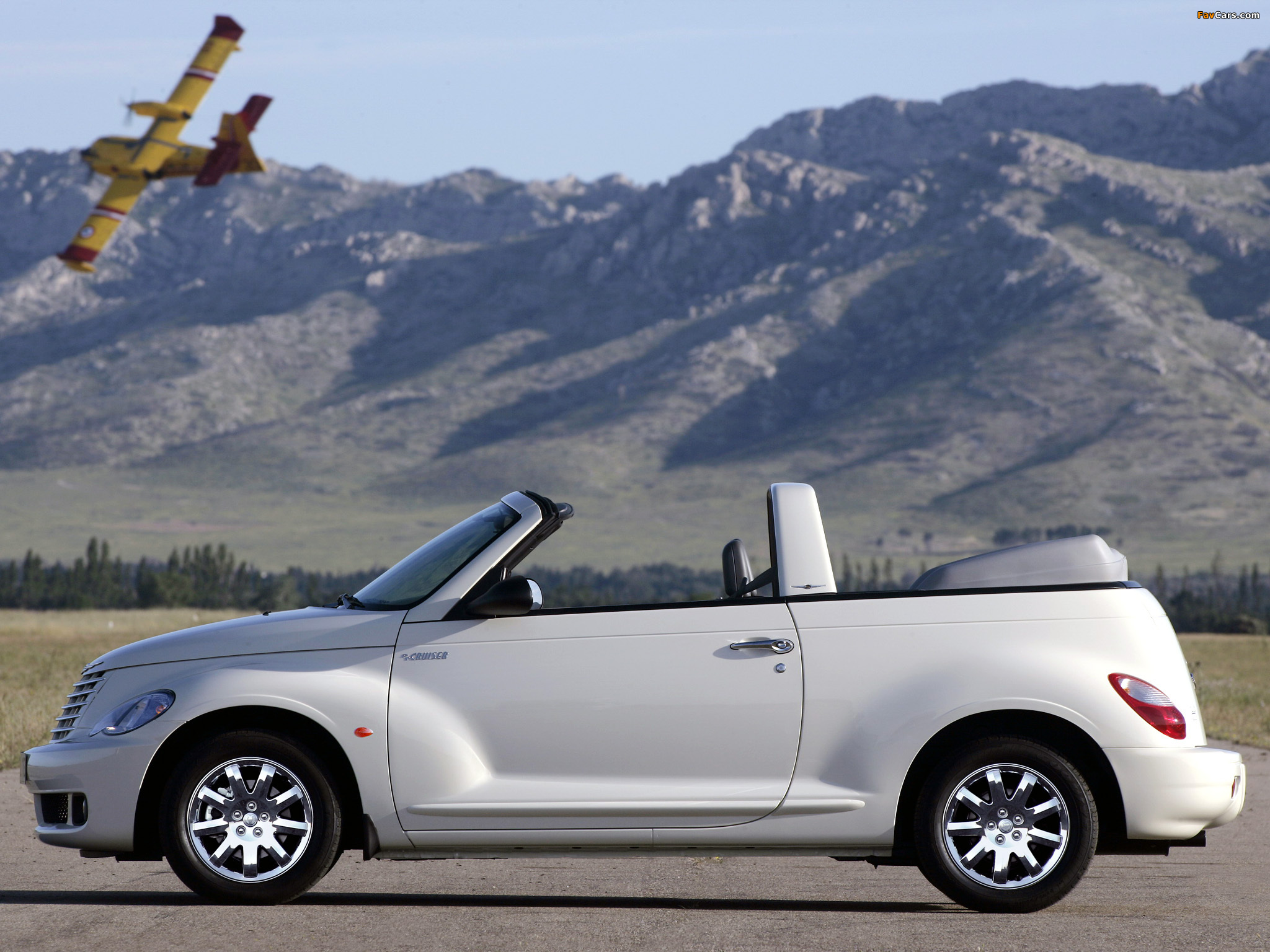 Pictures of Chrysler PT Cruiser Convertible 2006–07 (2048 x 1536)